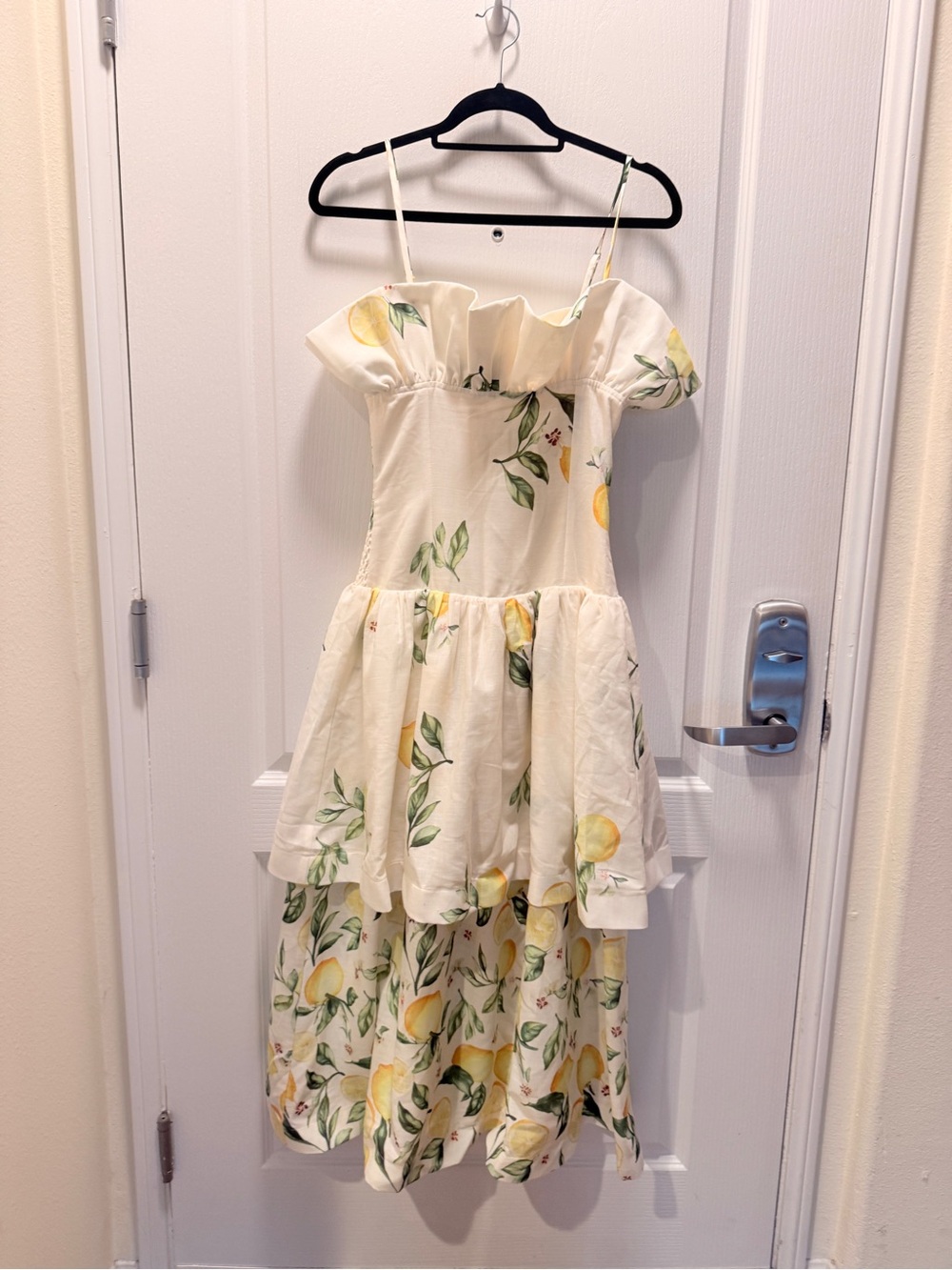 ELLIATT Hana Tiered Maxi Dress in Lemon Print Size S NWT ings. - Picture 6 of 9
